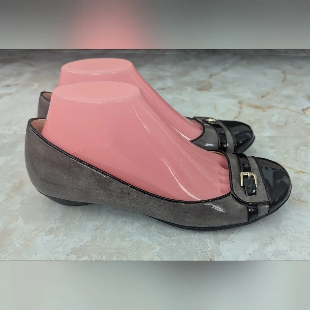 Naturalizer Woman's Patent Leather  Flats Buckle Detail‎ Size  7.5